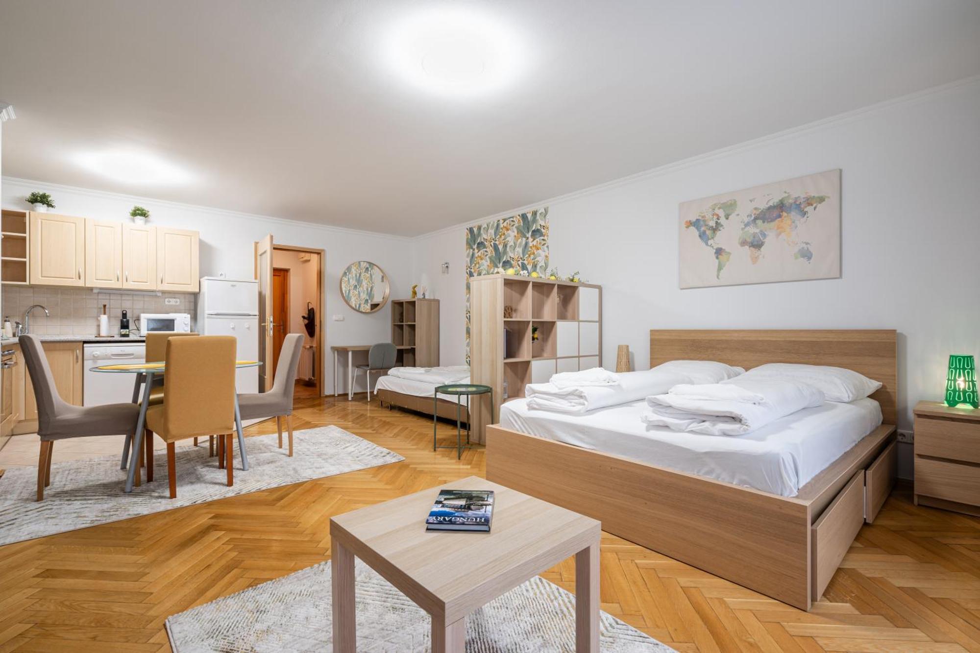 Moonlit Muse Studio Home Budapest Exterior photo